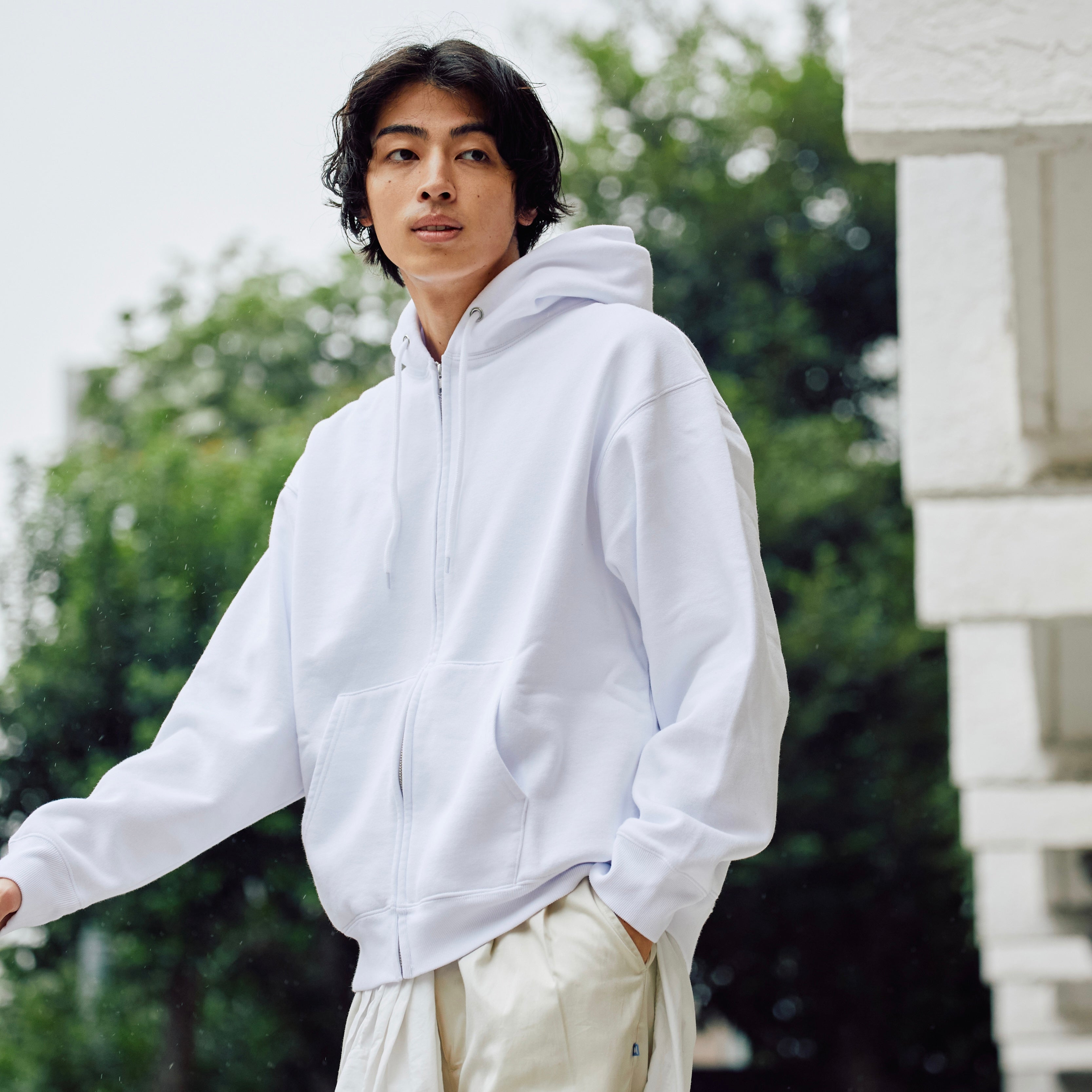 OPTICALSTAR MOTO Tee (White) kohjiya着用 MG_7346_2.jpg?v=1730174154